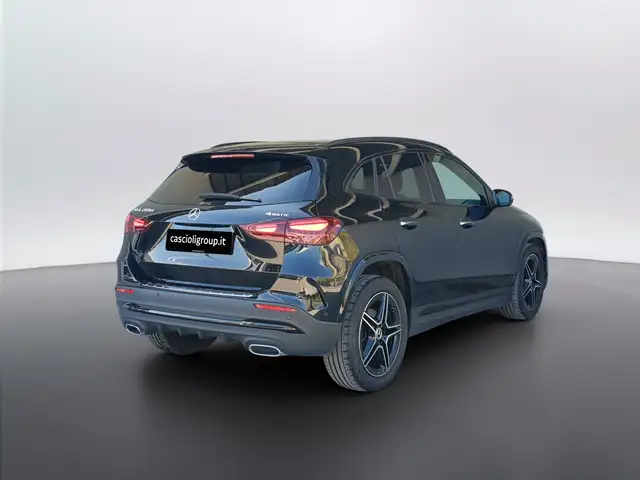 Mercedes-Benz Gla view 4