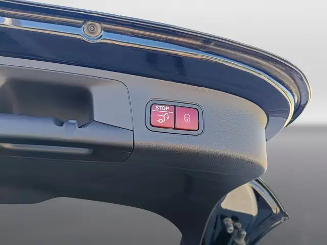 Mercedes-Benz Gla view 12