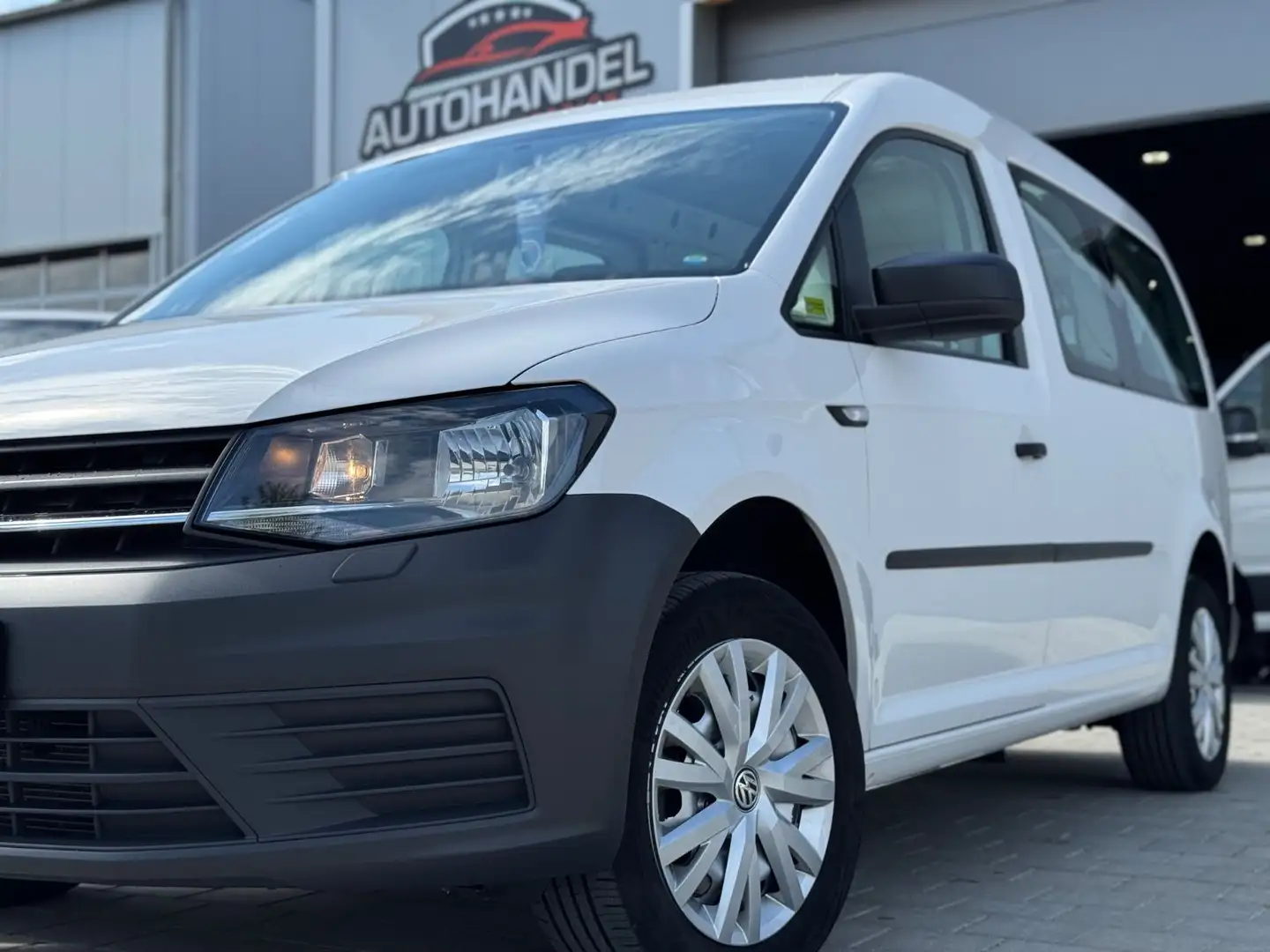 Volkswagen Caddy Maxi 2.0 TDI *AHK*SHZ*TEMPOMAT*PDC*1-Hand Alb - 2