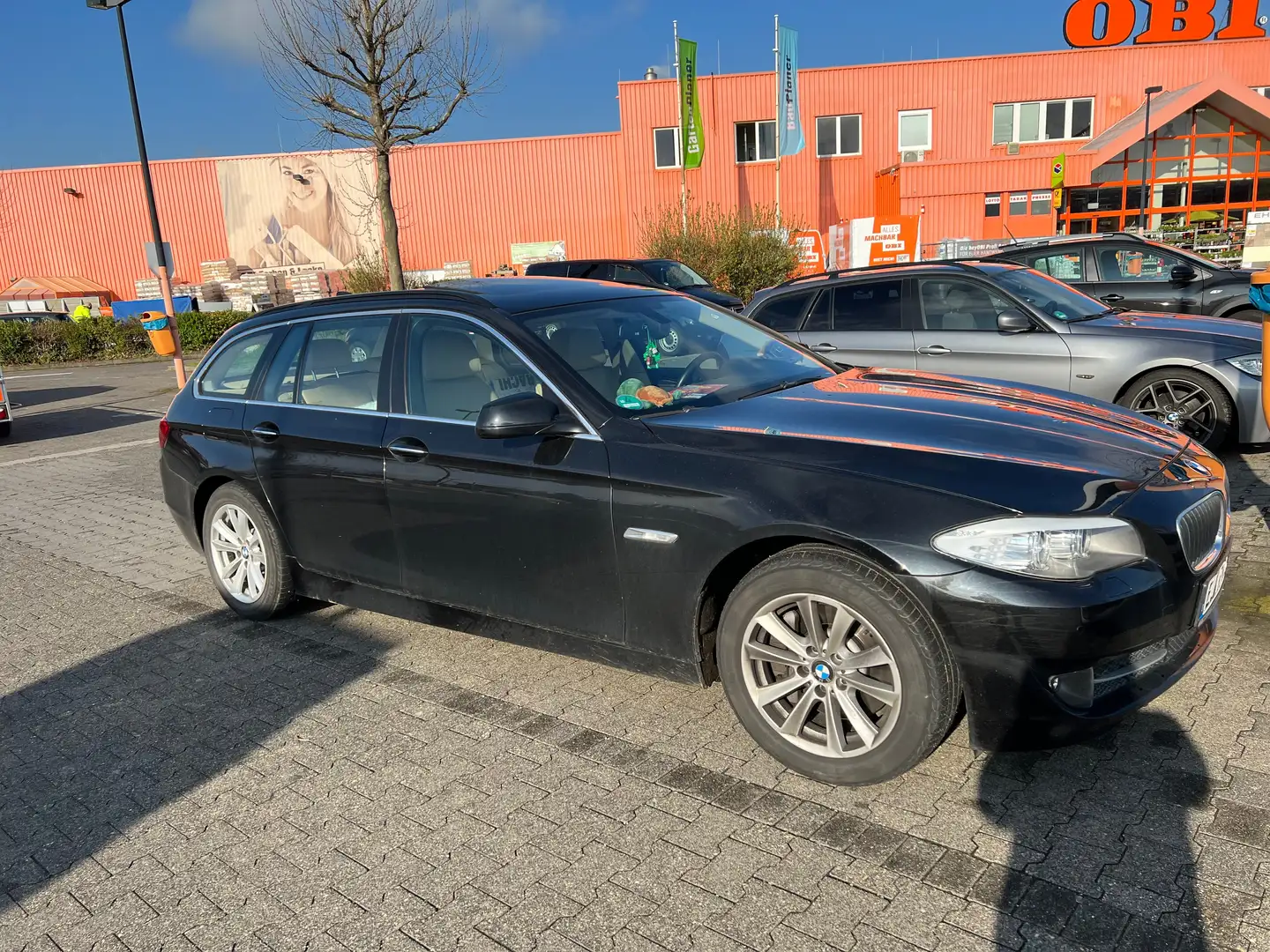 BMW 525 525d Touring Aut. Schwarz - 1
