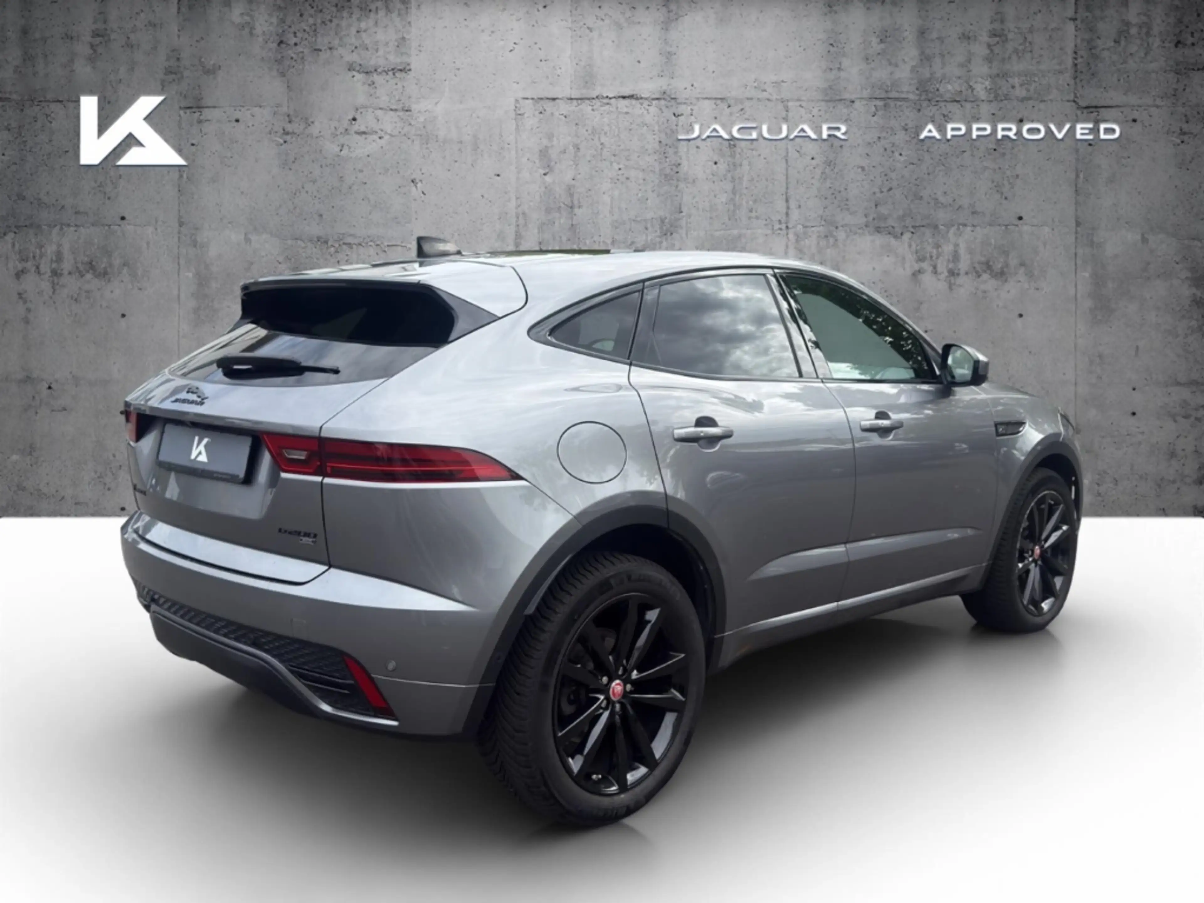Jaguar E-Pace R-Dynamic SE AWD D200 Mild-Hybrid EU6d — photo 2