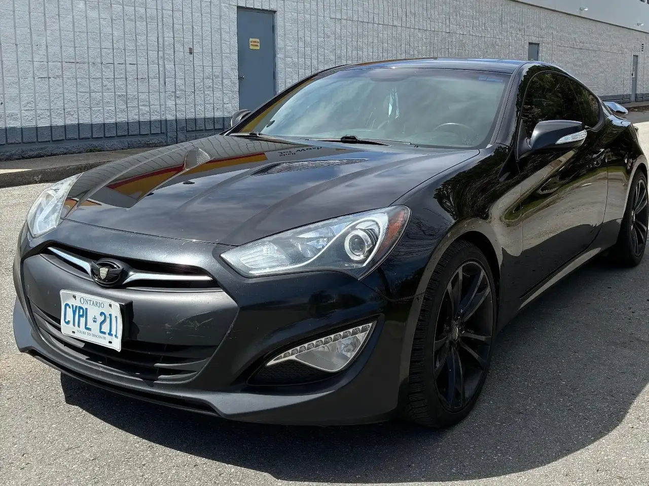Hyundai Genesis Coupe снимка Hyundai Genesis Coupe