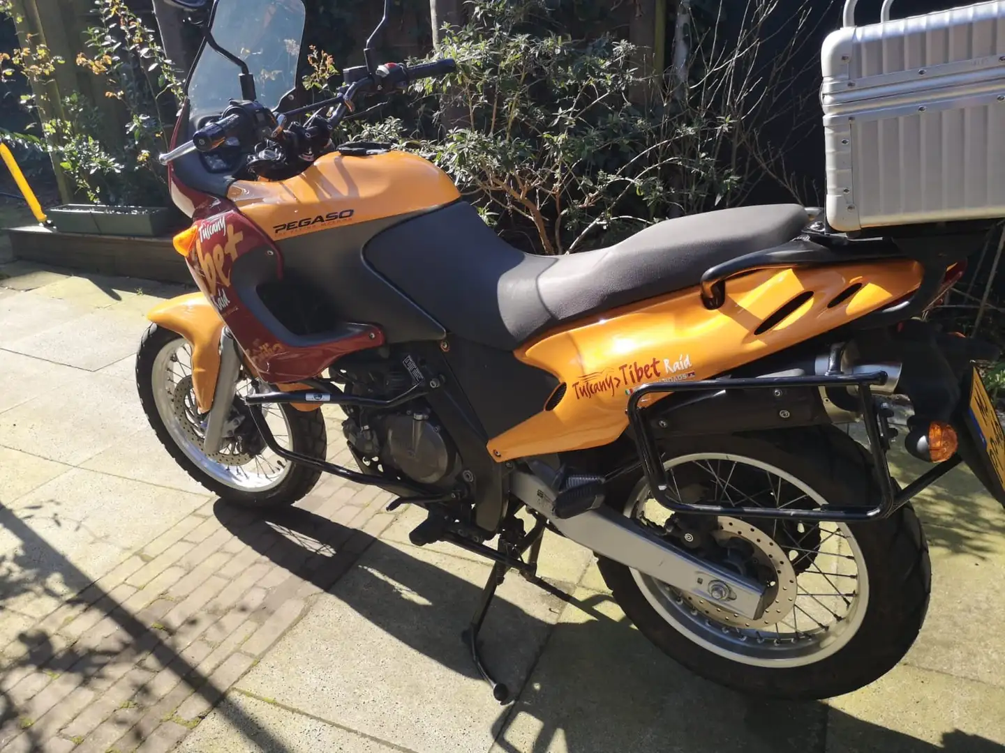 Aprilia Pegaso 650 Allroad Tuscany Tibet Oranje - 1