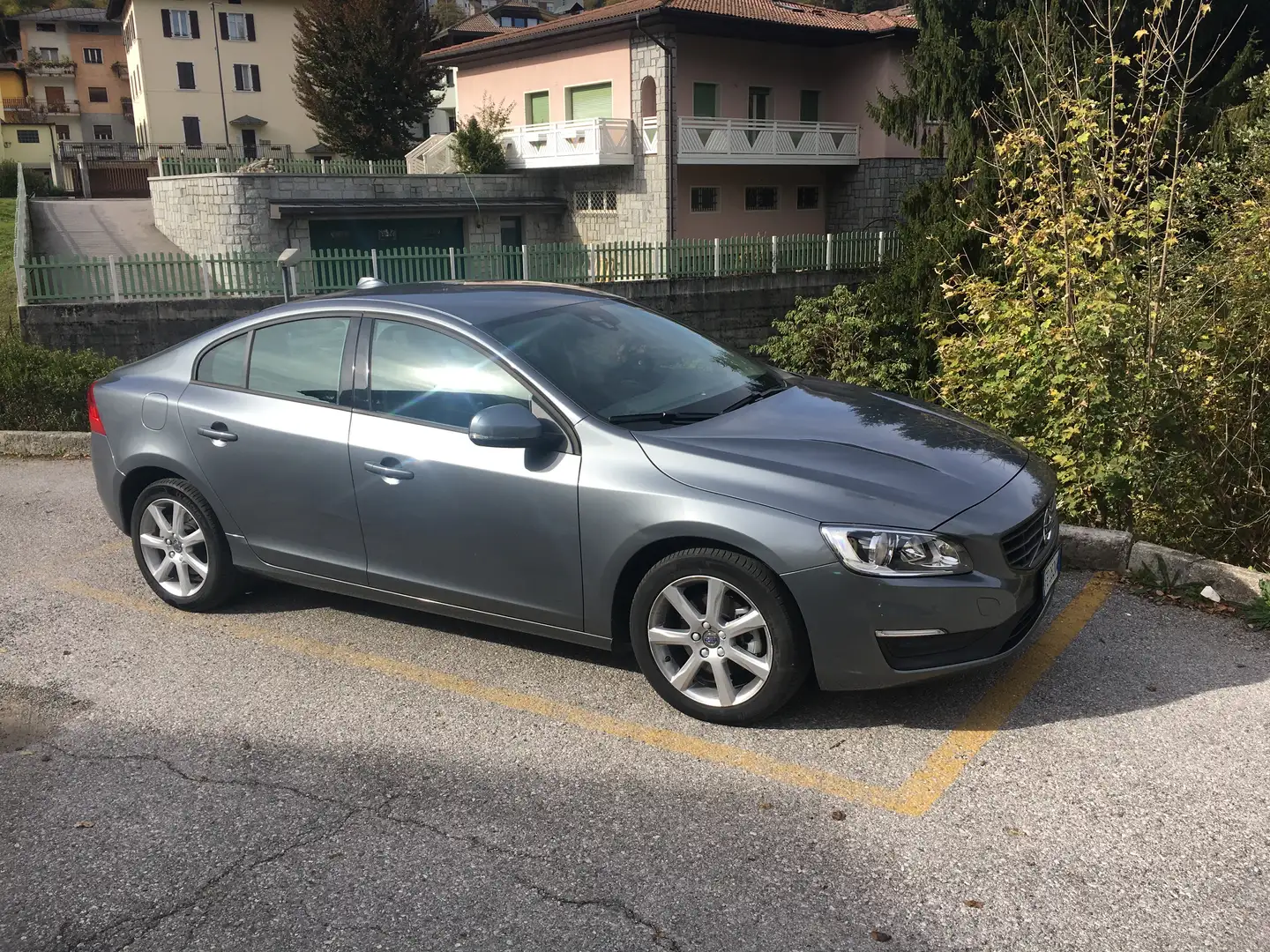 Volvo S60 2.0 d3 Momentum geartronic Grigio - 1