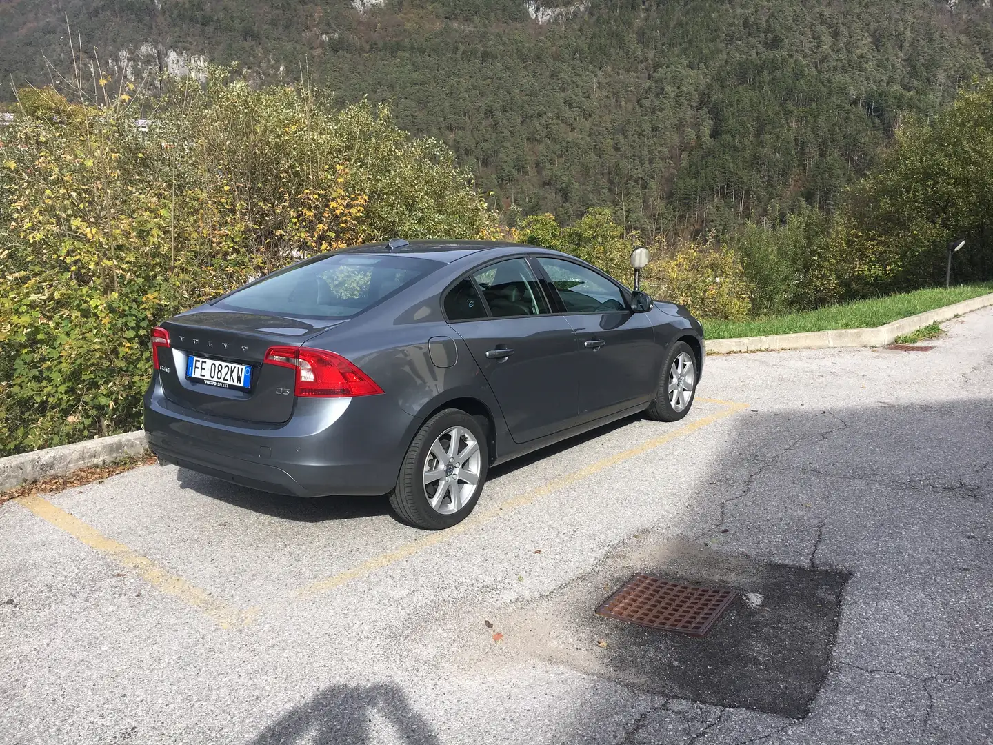 Volvo S60 2.0 d3 Momentum geartronic Grigio - 2