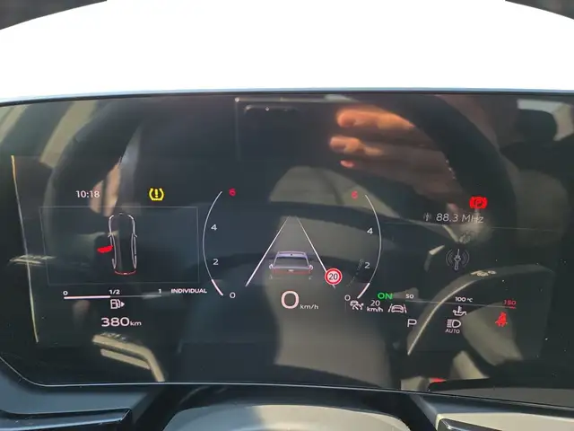 Audi A6 view 9