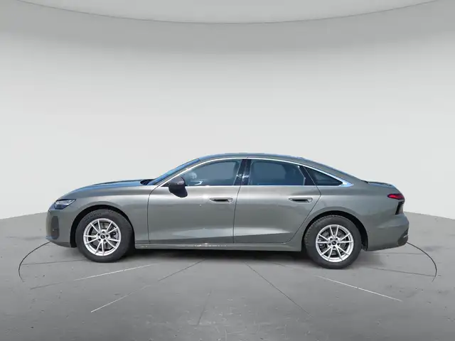 Audi A6 view 6