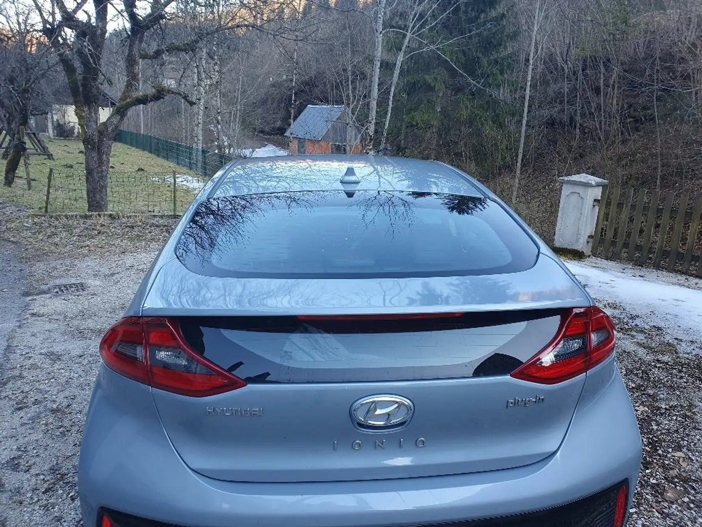 Hyundai IONIQ Ioniq 1,6 GDi Hybrid Plug-In PHEV Style Style Gris - 2