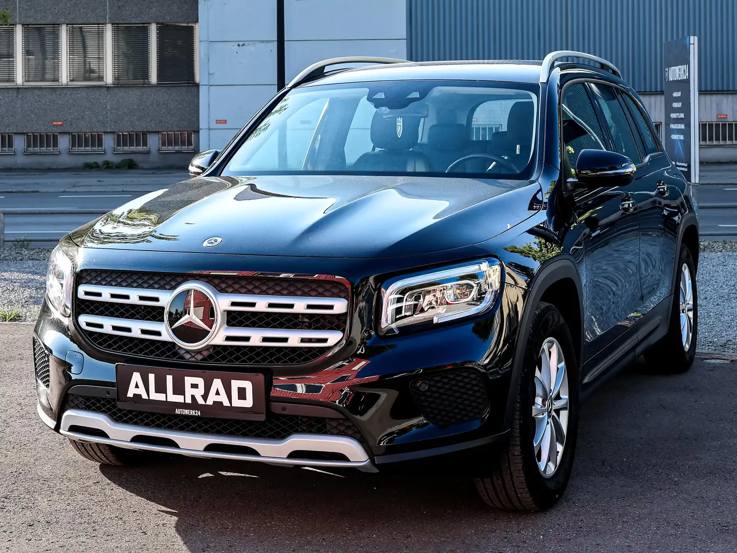 Mercedes-Benz GLB 200 d/4MATIC/AHK/Standheizung/LED/Fahrassist./1.Hand Schwarz - 2