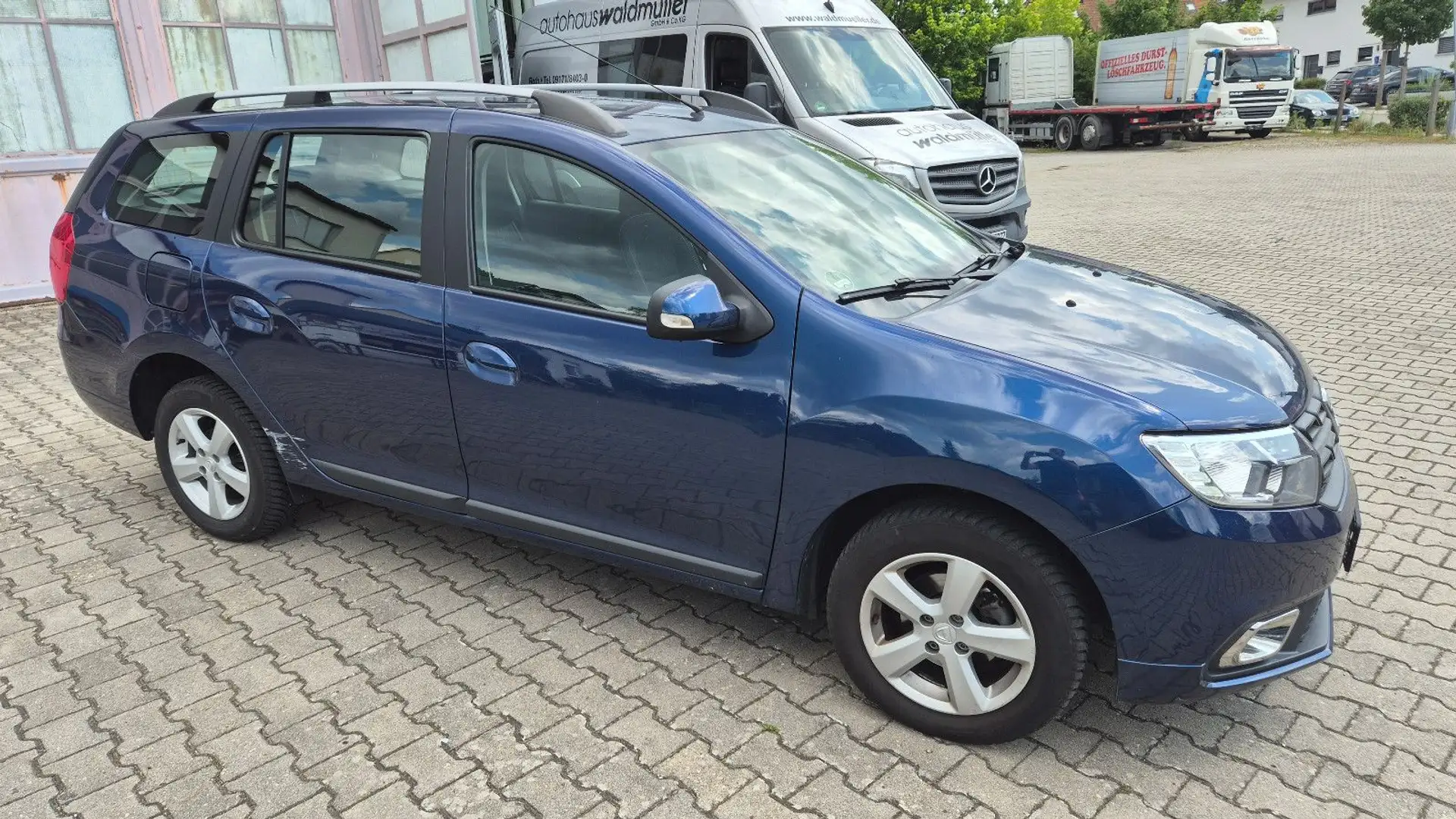 Dacia Logan MCV II Kombi Comfort/Klima/Navi Bleu - 2