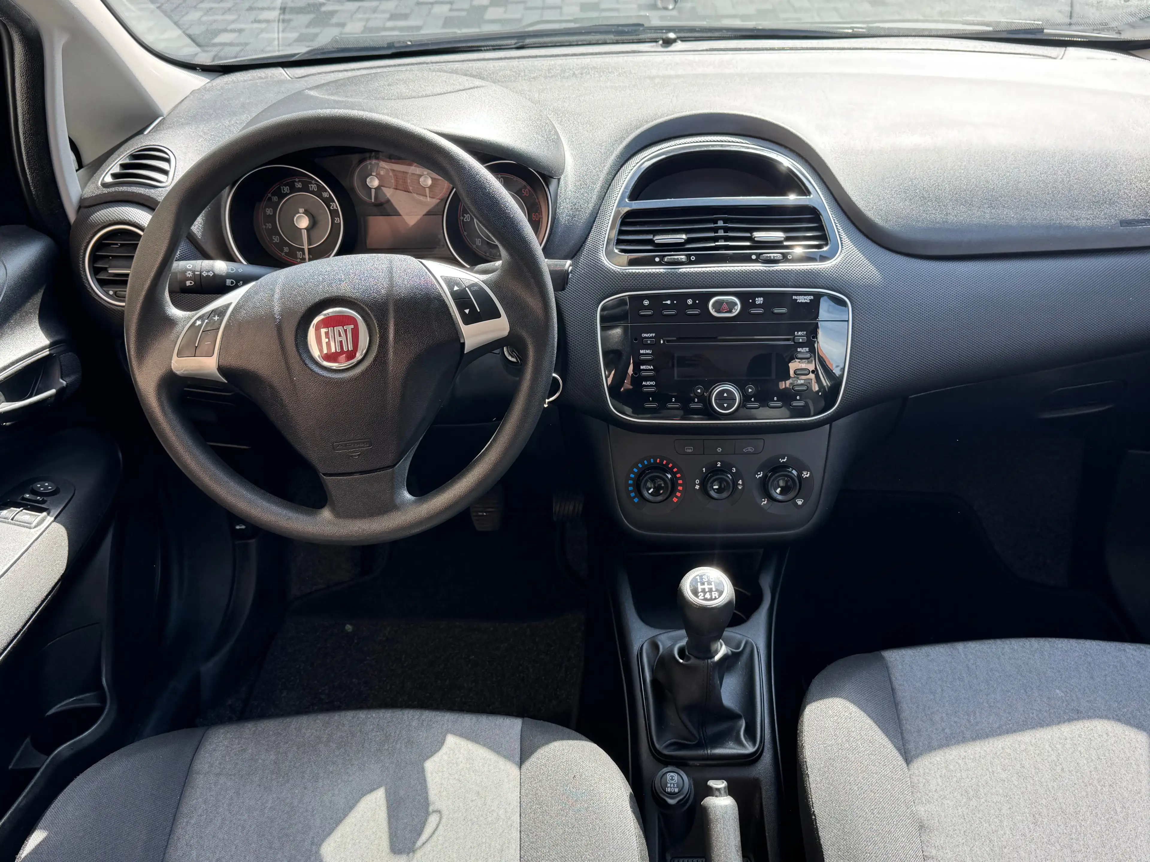Fiat Punto Diesel euro 6B 67.000 km ! — photo 9