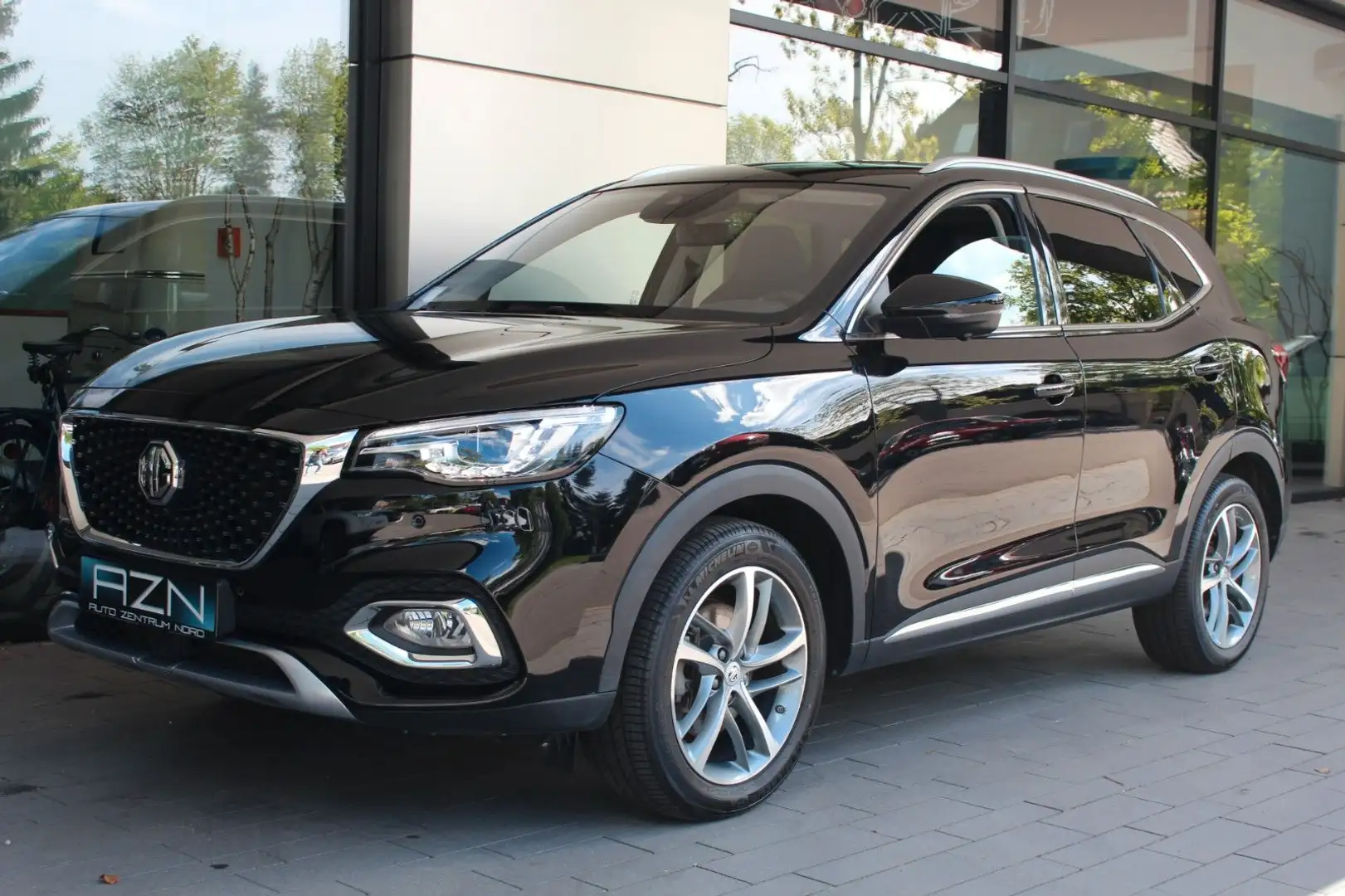 MG EHS Comfort PHEV Noir - 1