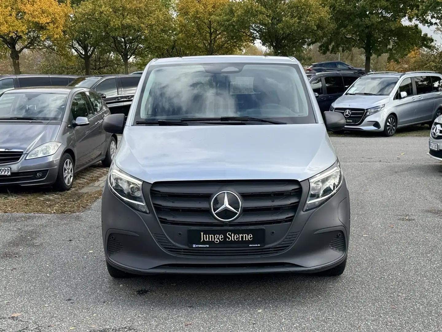 Mercedes-Benz Vito eVito 112 KA/L DISTR. Navi M-BEAM Klima Kamera Silber - 2
