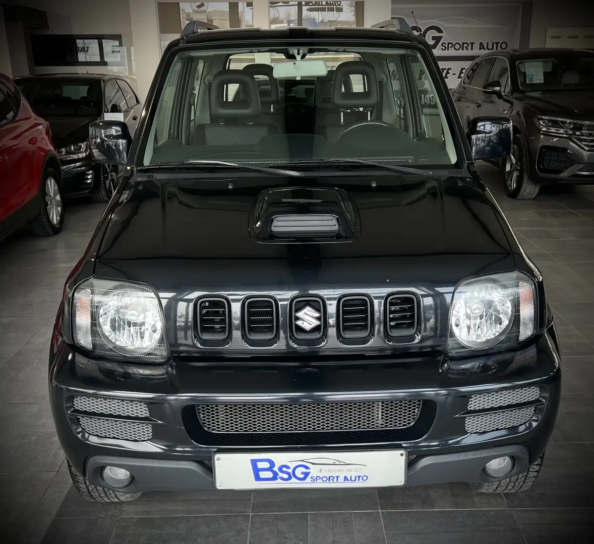 Suzuki Jimny 1.5 DDiS JLX X-Citement*1MAIN*CLIM*ATTACHE-REMORQU Grau - 2