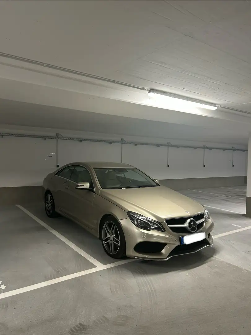 Mercedes-Benz E 350 E 350 4Matic Performance (207.388) Grau - 1