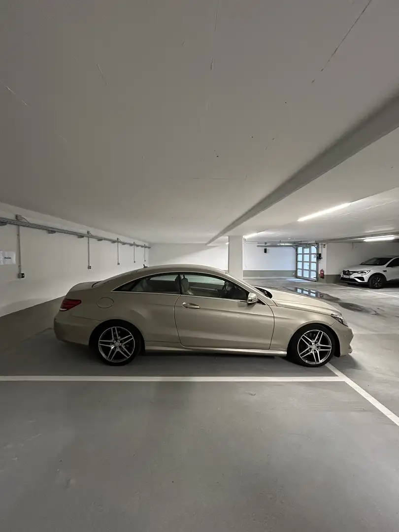 Mercedes-Benz E 350 E 350 4Matic Performance (207.388) Grau - 2