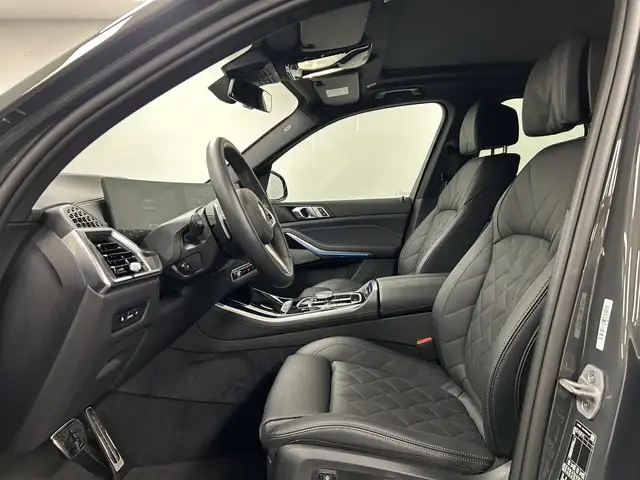 BMW X5 view 4