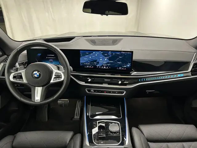 BMW X5 view 5