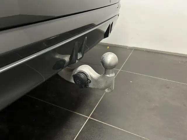 BMW X5 view 13