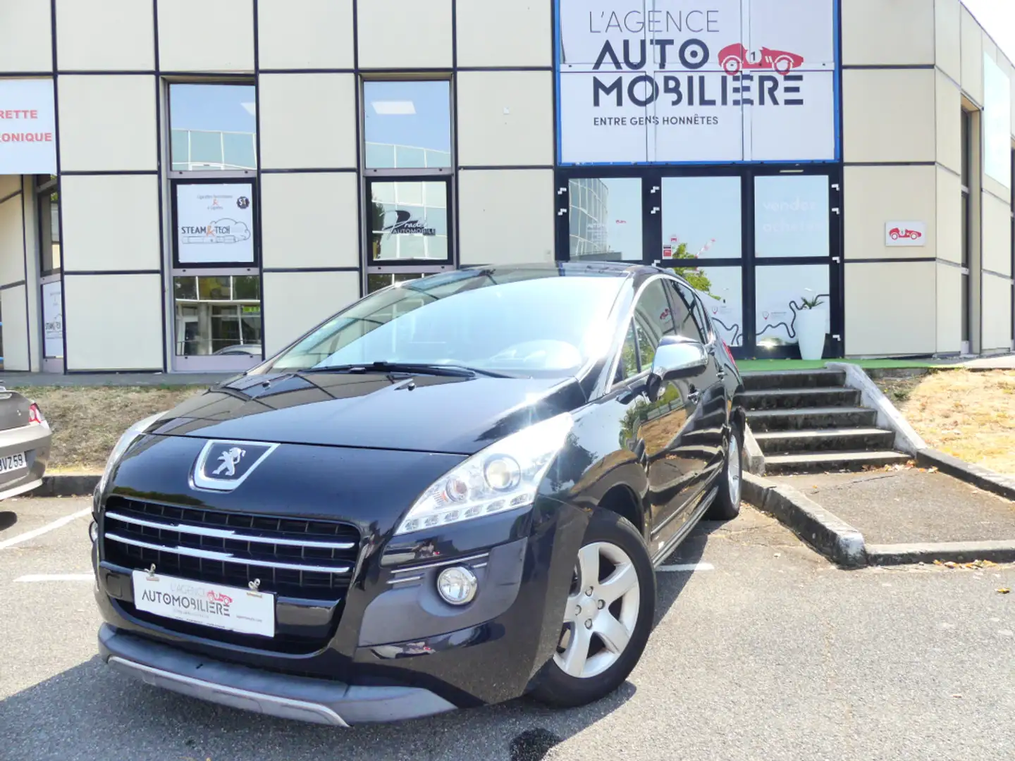 Peugeot 3008 HYbrid4 2.0 e-HDi FAP ETG6 + Electric 37ch St Noir - 1