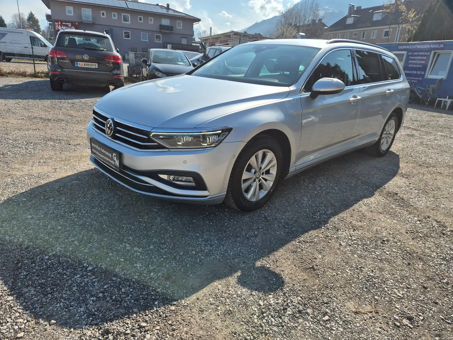 Volkswagen Passat Variant Business 2.0 TDI DSG Silber - 1