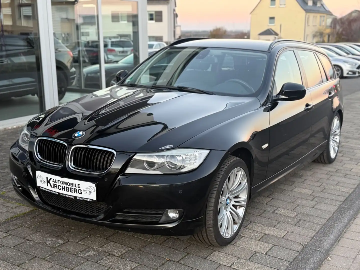 BMW 318 3 Touring 318i+Xenon+Navi+Tempom+PDC+2 Hand Noir - 1