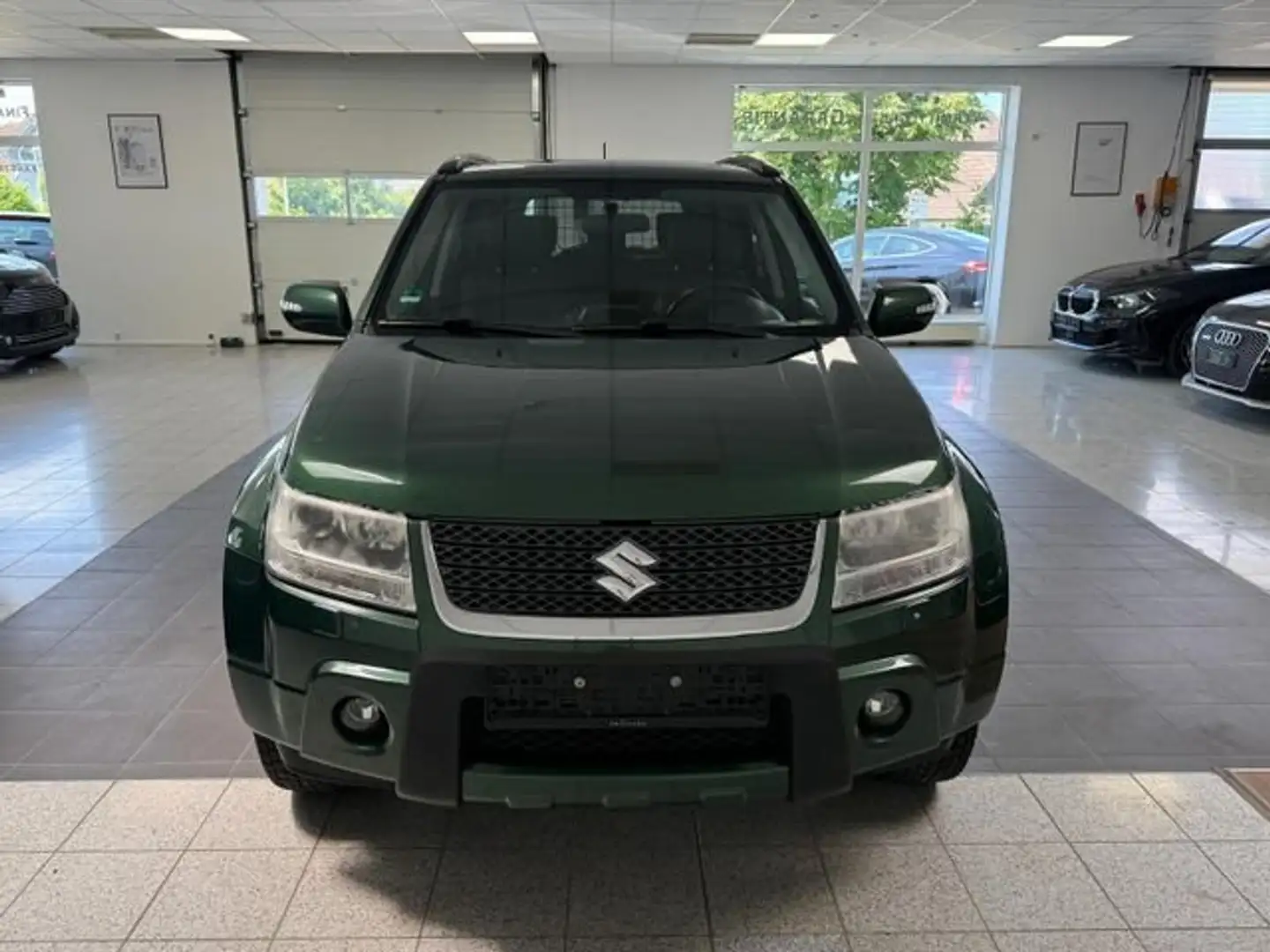 Suzuki Grand Vitara Suzuki Grand Vitara 2.4/Allrad/Kamera/Schiebedach Vert - 2