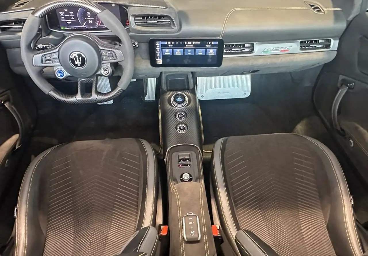 Maserati MC20 2023
