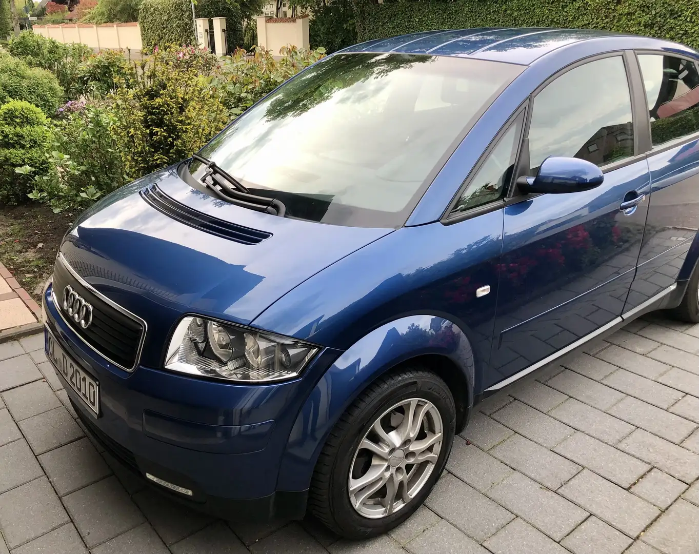 Audi A2 1.4 Blau - 1