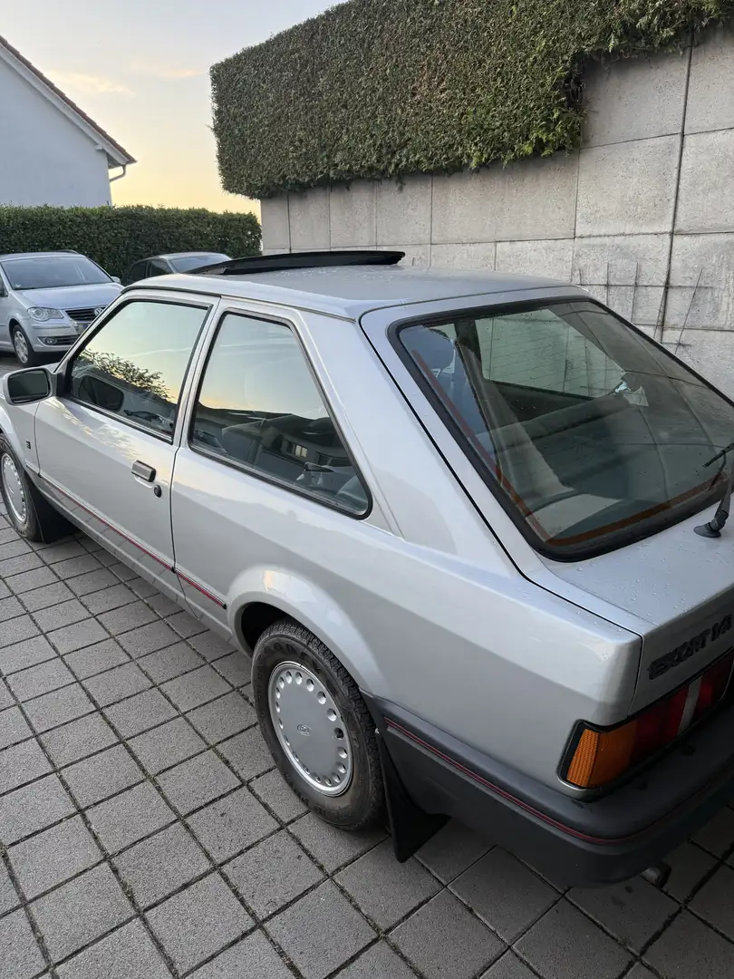 Ford Escort 1. Hd, nur 16.996 KM, alles original, TüV mgl. Zilver - 2