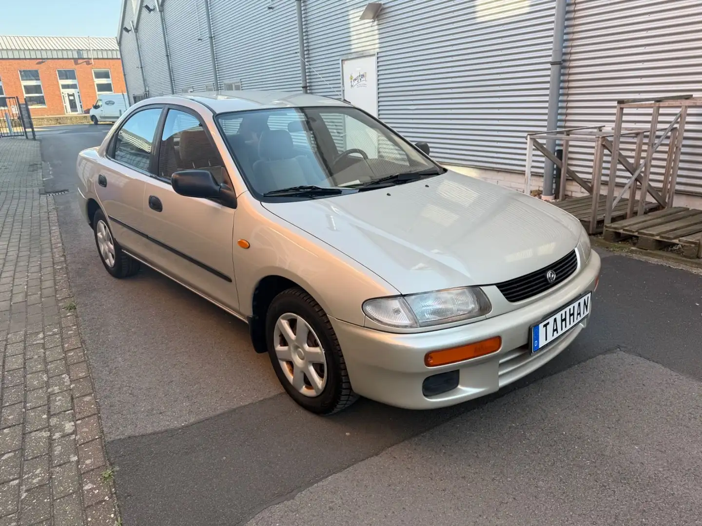 Mazda 323 /Automatik/Klima/Sehr gepflegt Szürke - 1