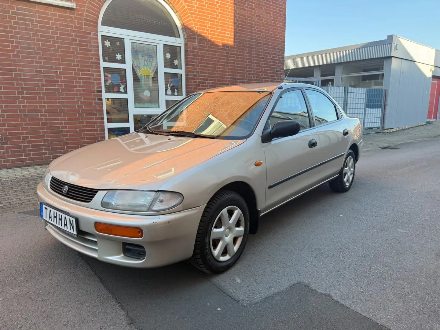 Mazda 323 /Automatik/Klima/Sehr gepflegt Szürke - 2