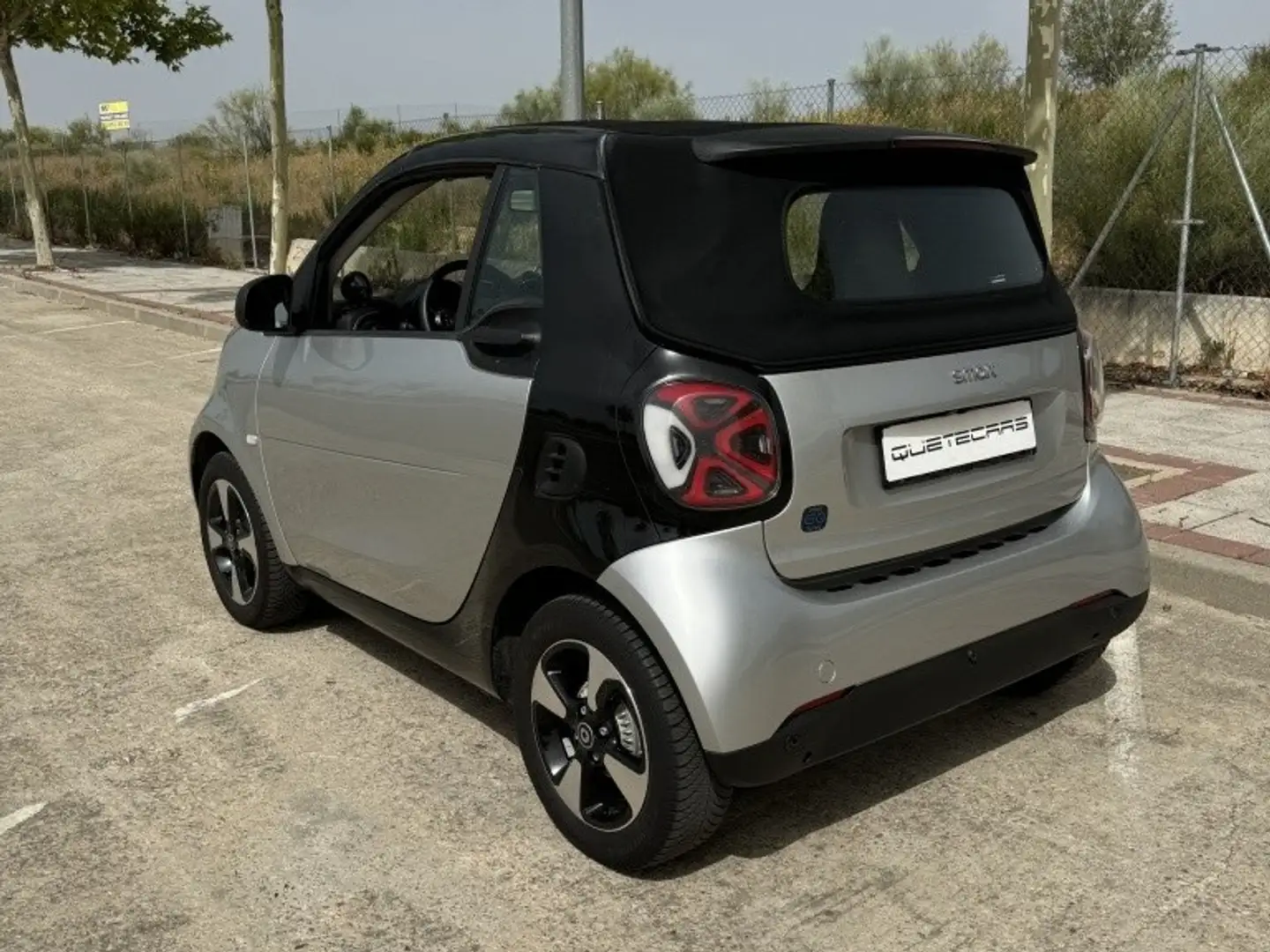 smart forTwo Cabrio EQ Argent - 2