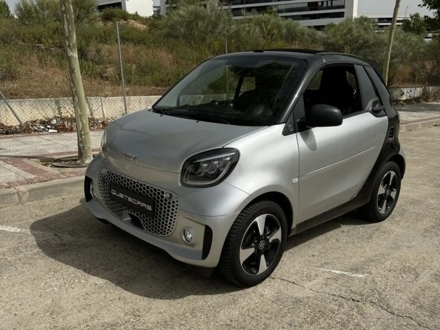smart forTwo Cabrio EQ Argent - 1