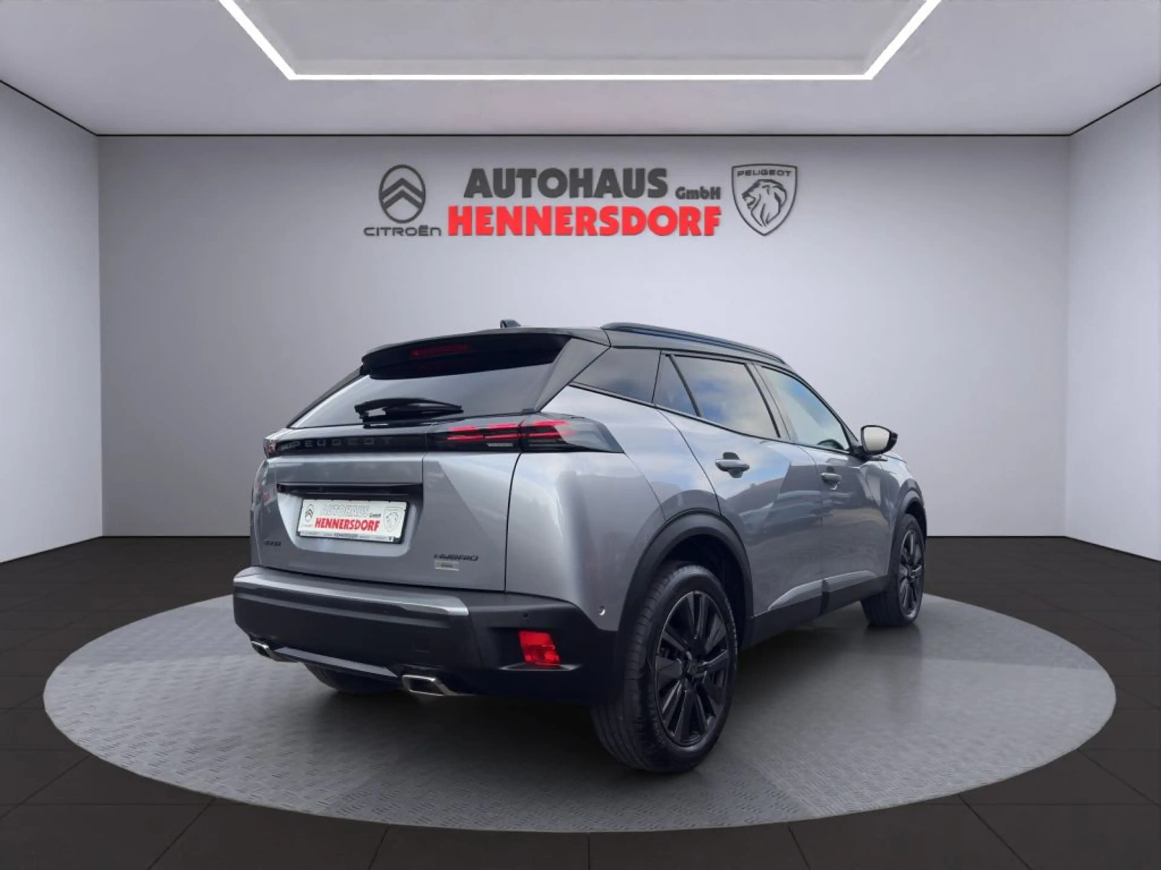 Peugeot 2008 Hybrid 136 e-DSC GT — photo 3
