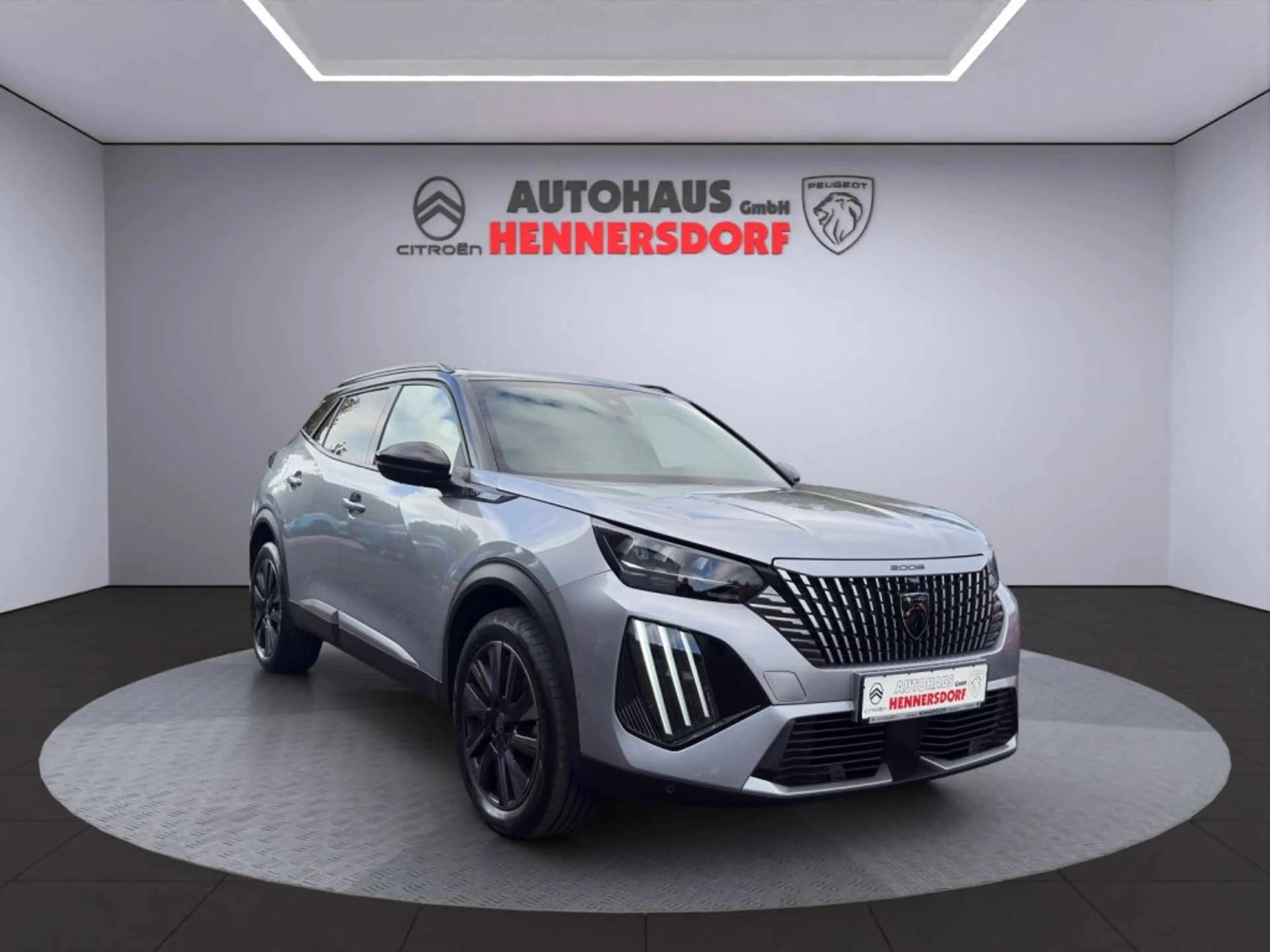 Peugeot 2008 Hybrid 136 e-DSC GT — photo 2