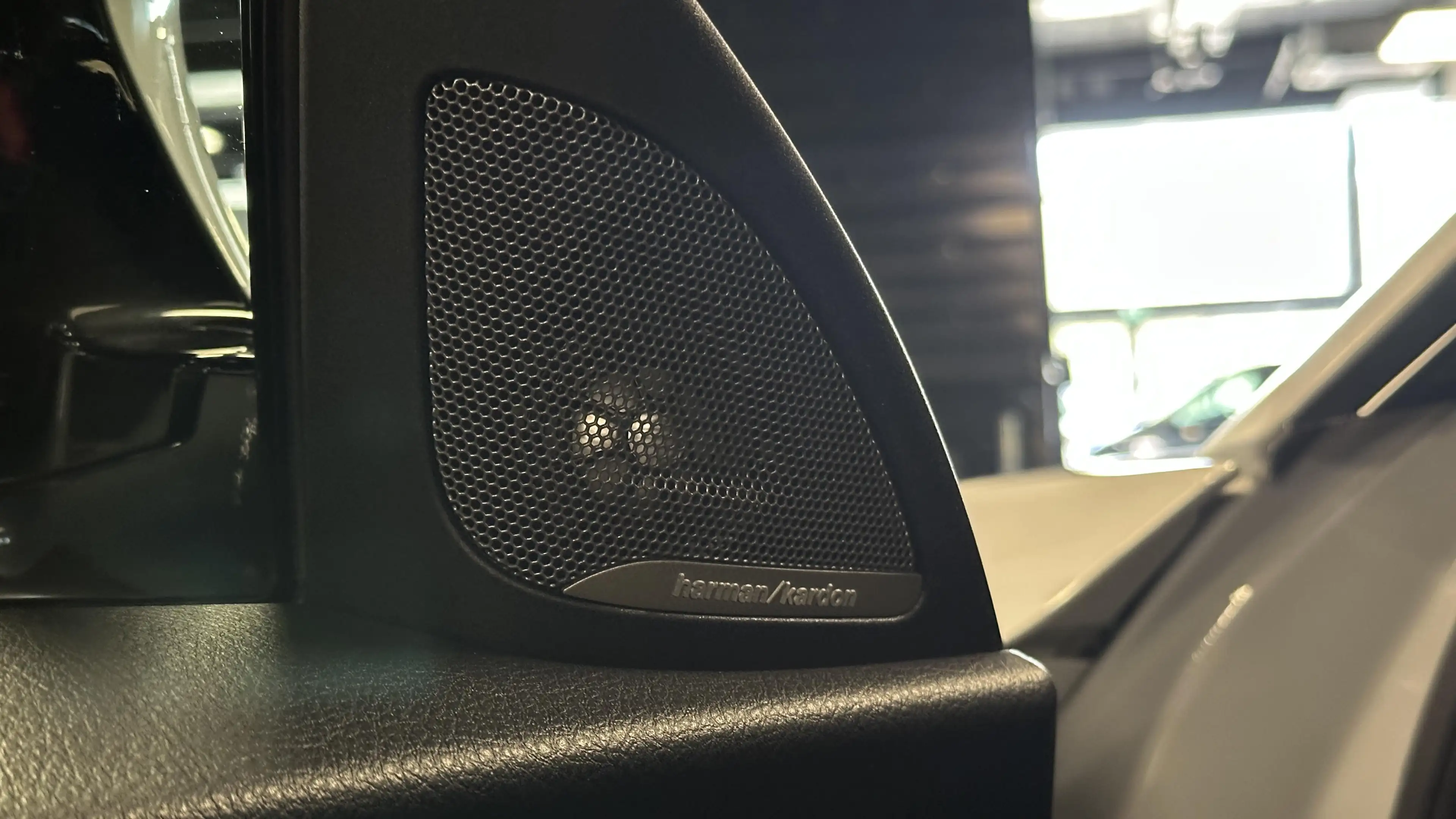 BMW M2 Competition — photo 13