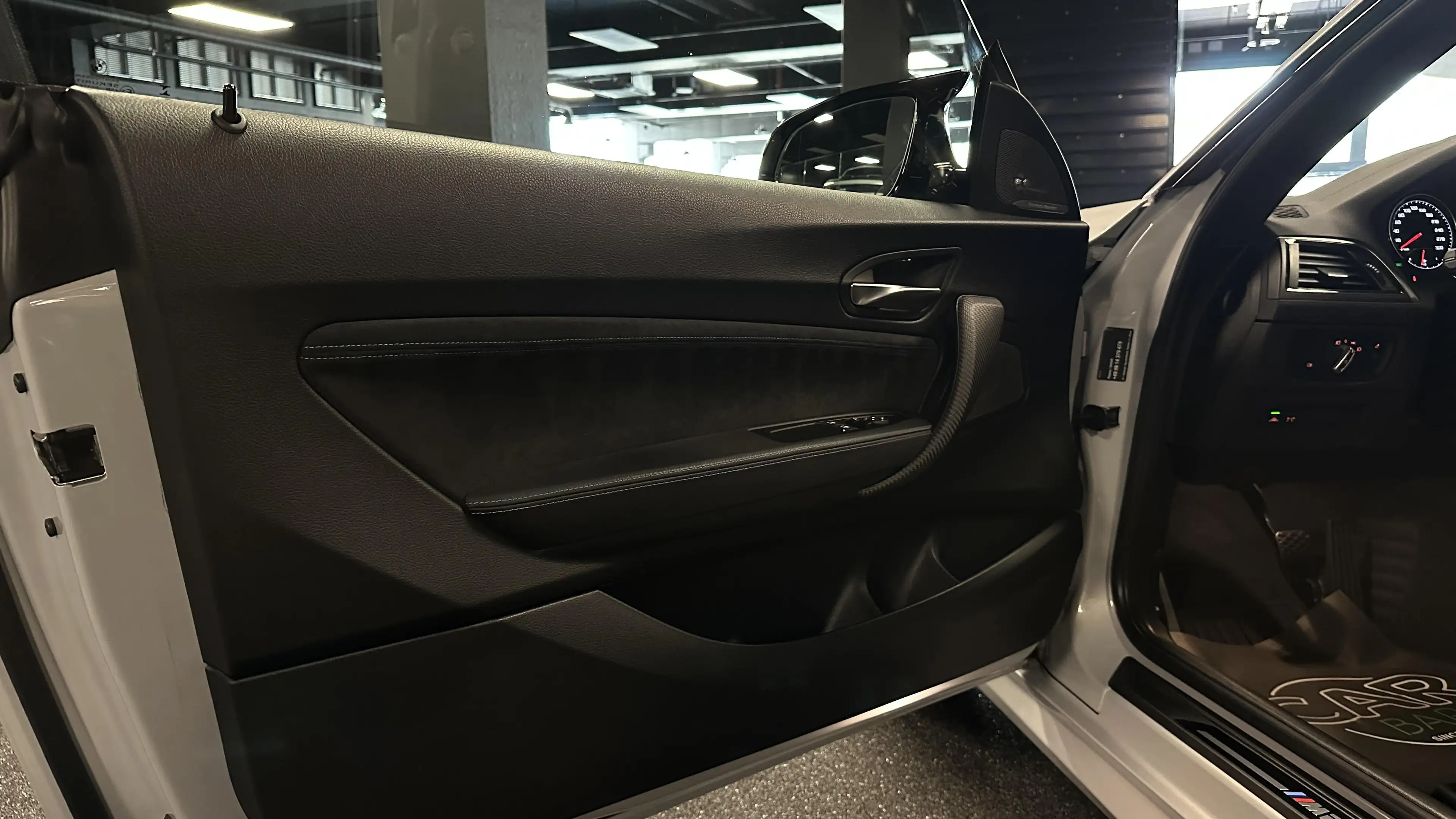 BMW M2 Competition — photo 12