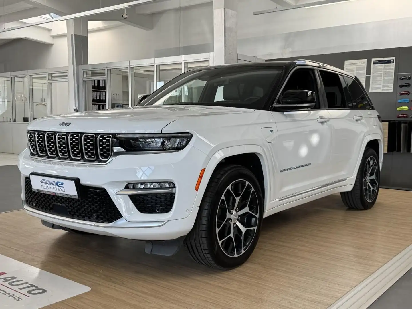 Jeep Grand Cherokee 2.0 4xe Plug-in Hybrid Summit Navi Weiß - 1