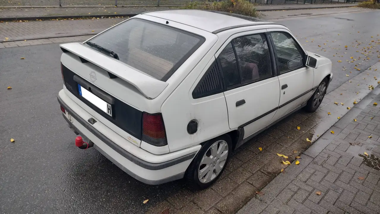 Opel Kadett GSI 16V Original (KEIN UMBAU),H-Kennzeichen & Oldtimer Zulassung,Original Zustand,Motor überholt,alles lesen., foto 3