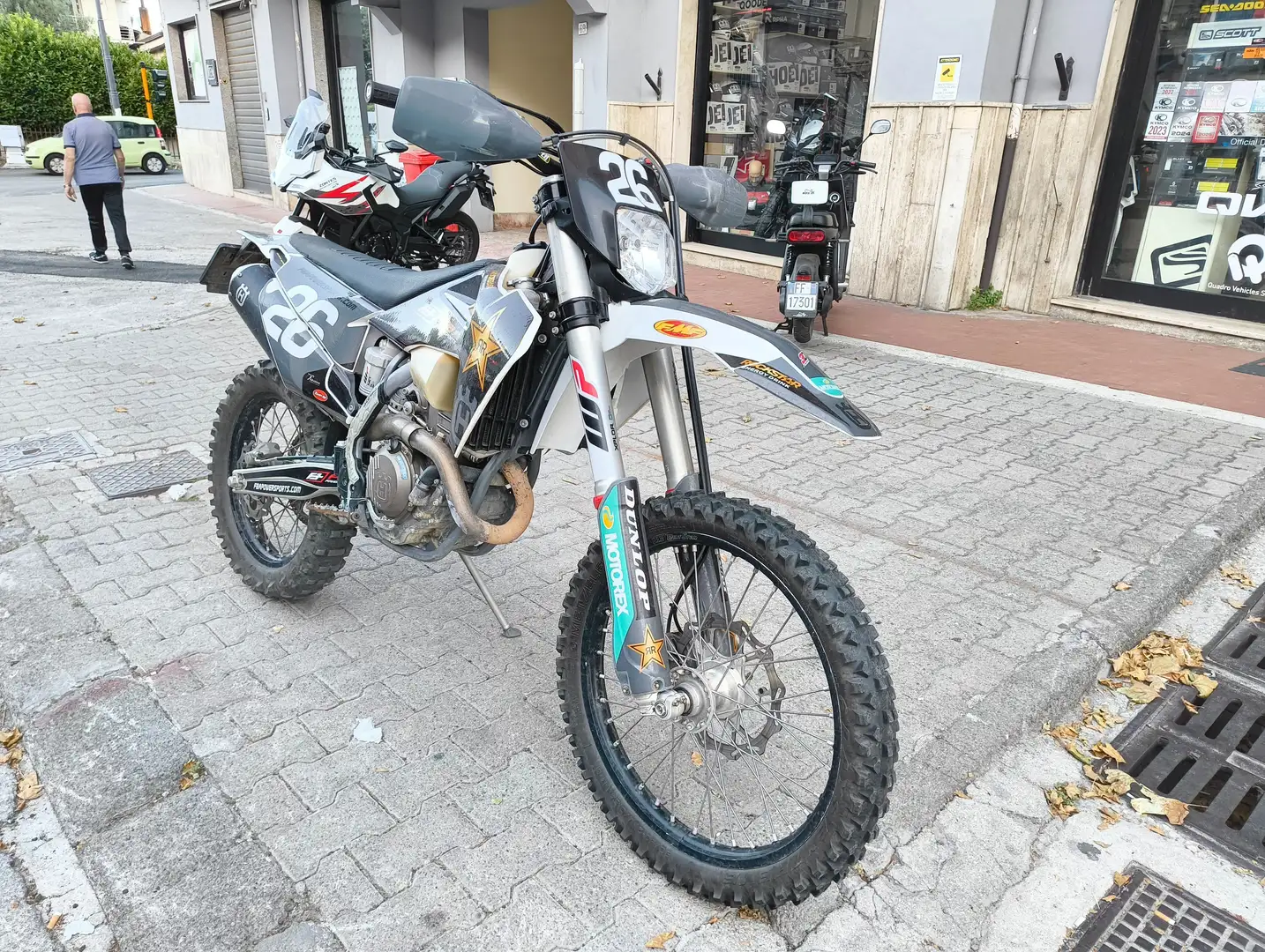 Husqvarna FE 250 4T Negro - 2