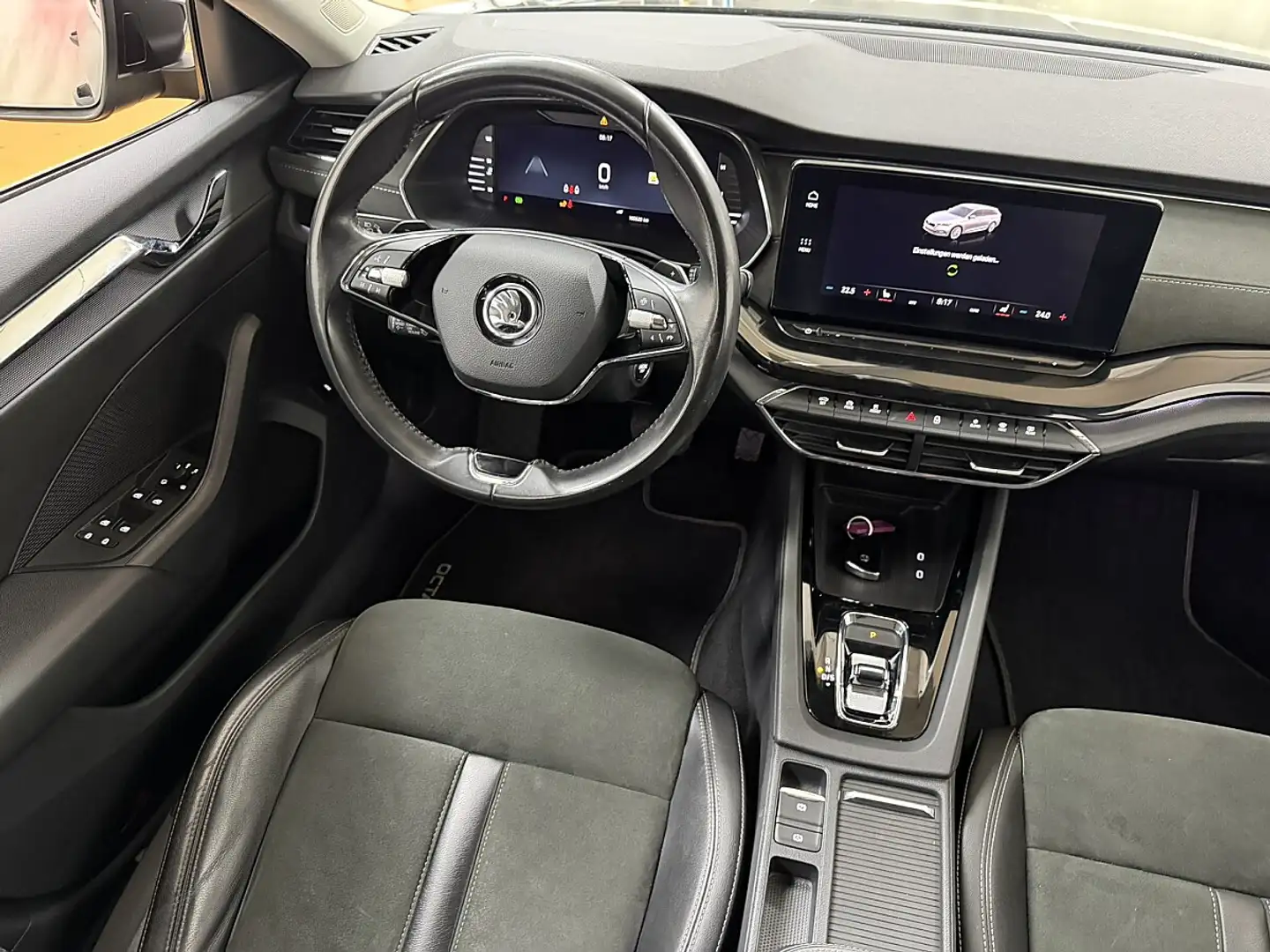 Skoda Octavia Combi 2,0 TDI Style DSG-Leder_Matrix_ Schwarz - 2