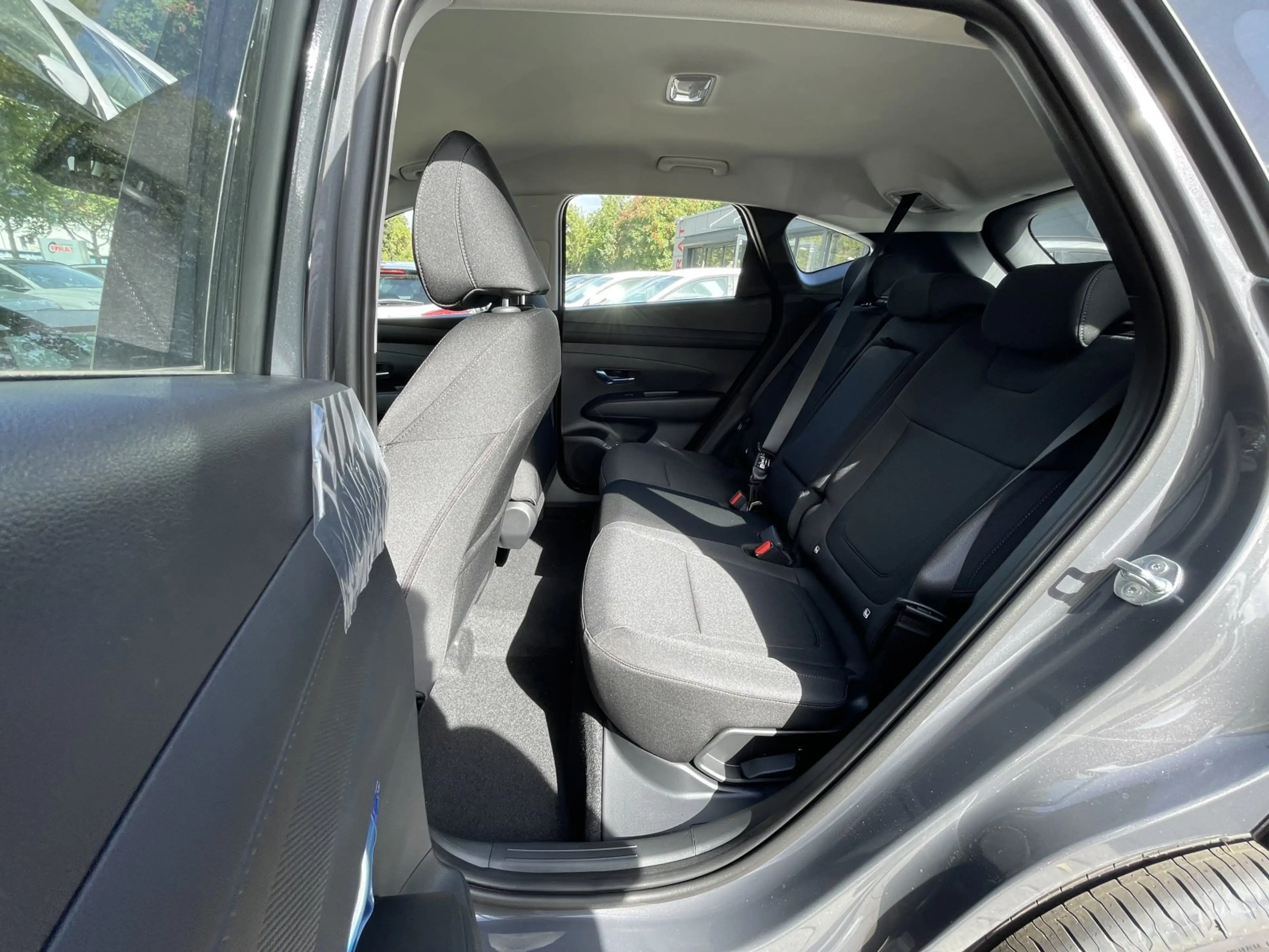 Hyundai TUCSON 1,6 T-Gdi / /NAVI/KAMERA/LED/KLIMAAUTO — photo 9