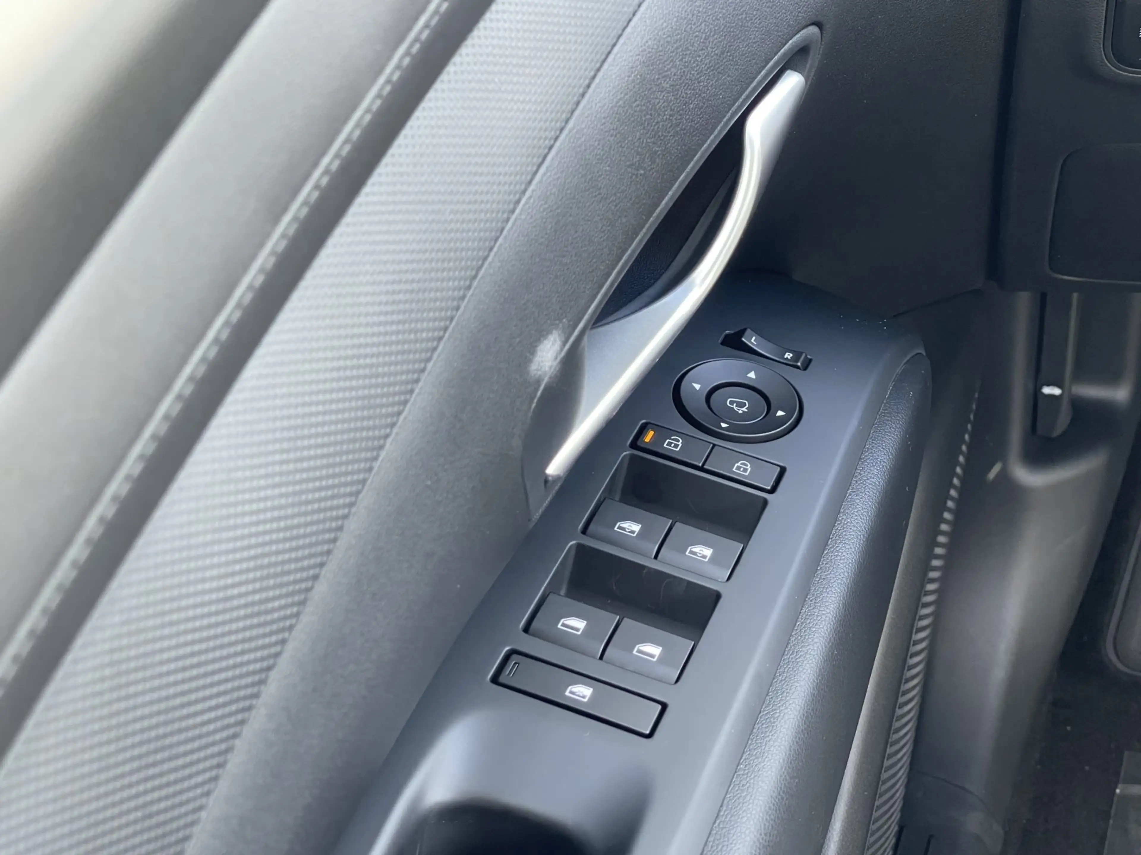 Hyundai TUCSON 1,6 T-Gdi / /NAVI/KAMERA/LED/KLIMAAUTO — photo 15