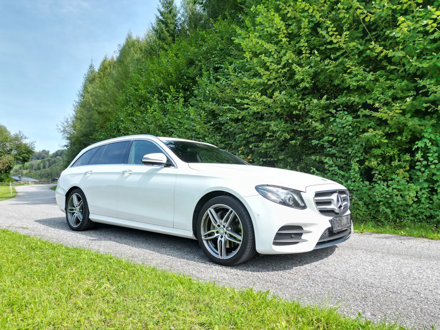 Mercedes-Benz E 220 E 220d AMG Line | 194 PS | Serviceheft | Weiß - 1