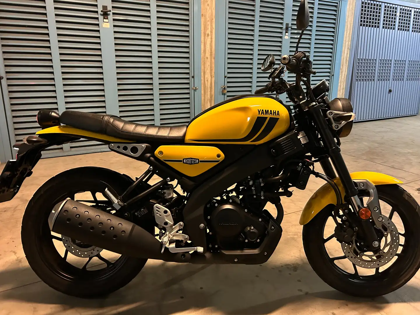 Yamaha XSR 125 Jaune - 1