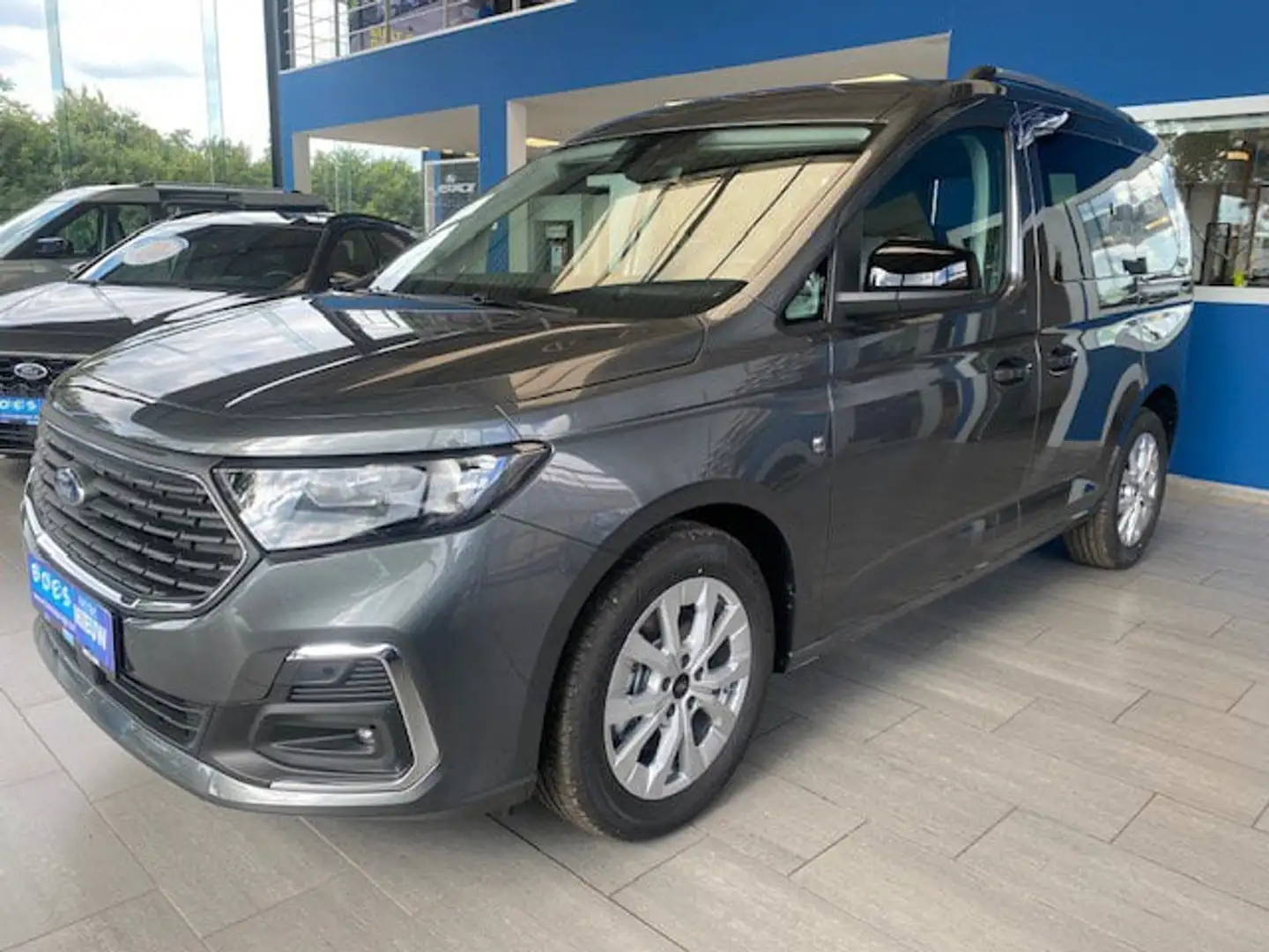 Ford Tourneo Connect Ecoboost Titanium AUT - 1