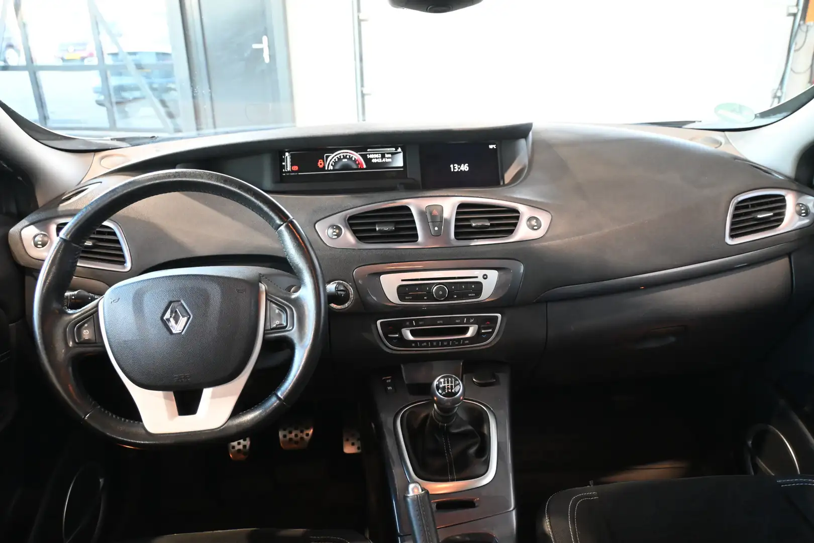 Renault Scenic Xmod 1.2 TCe Bose Clima Navigatie Trekhaak Cruise Grau - 2