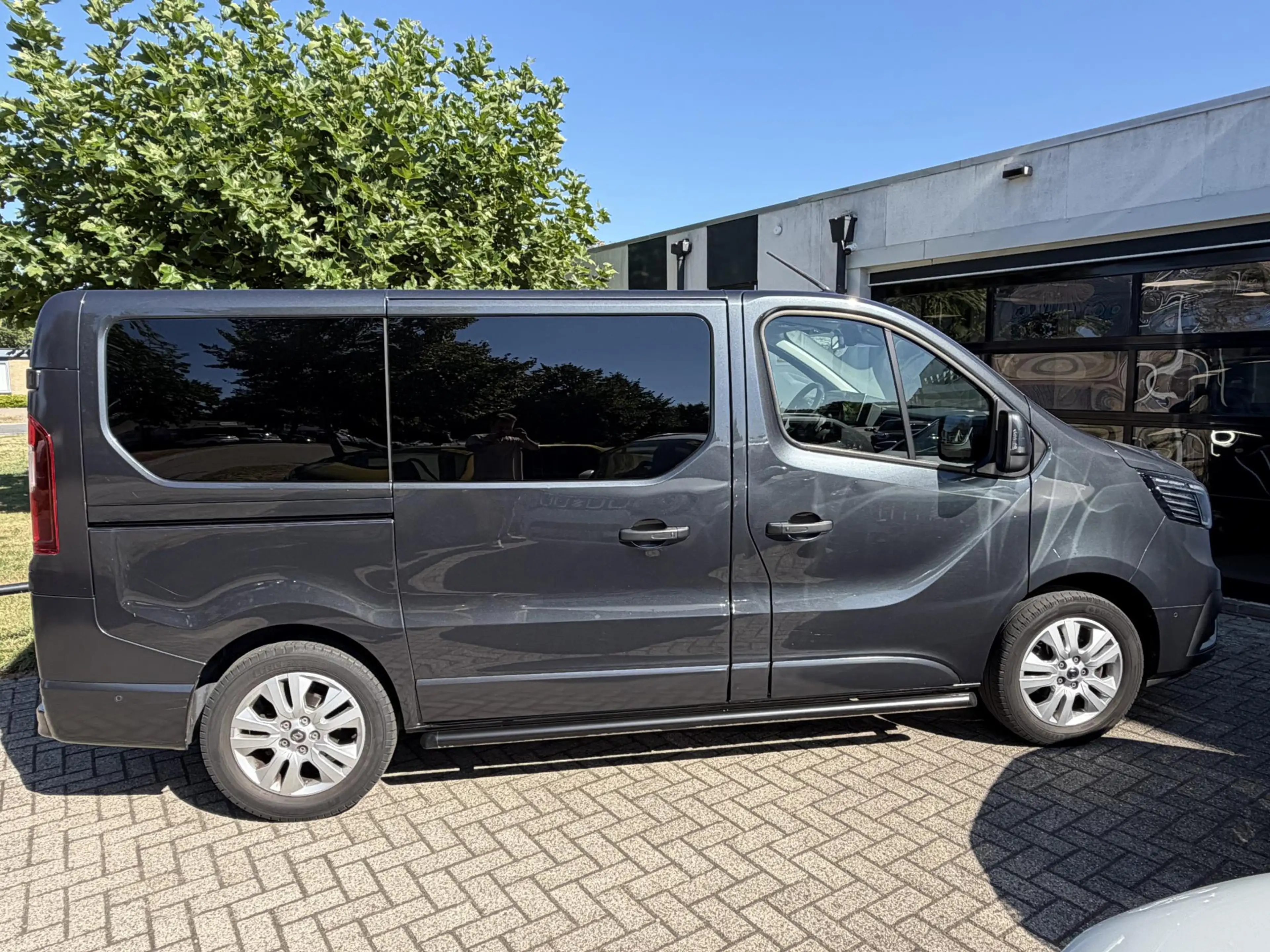 Renault Trafic 2.0 dCi 130 T29 L1H1 Luxe Keyless | Clima | Camera — photo 9