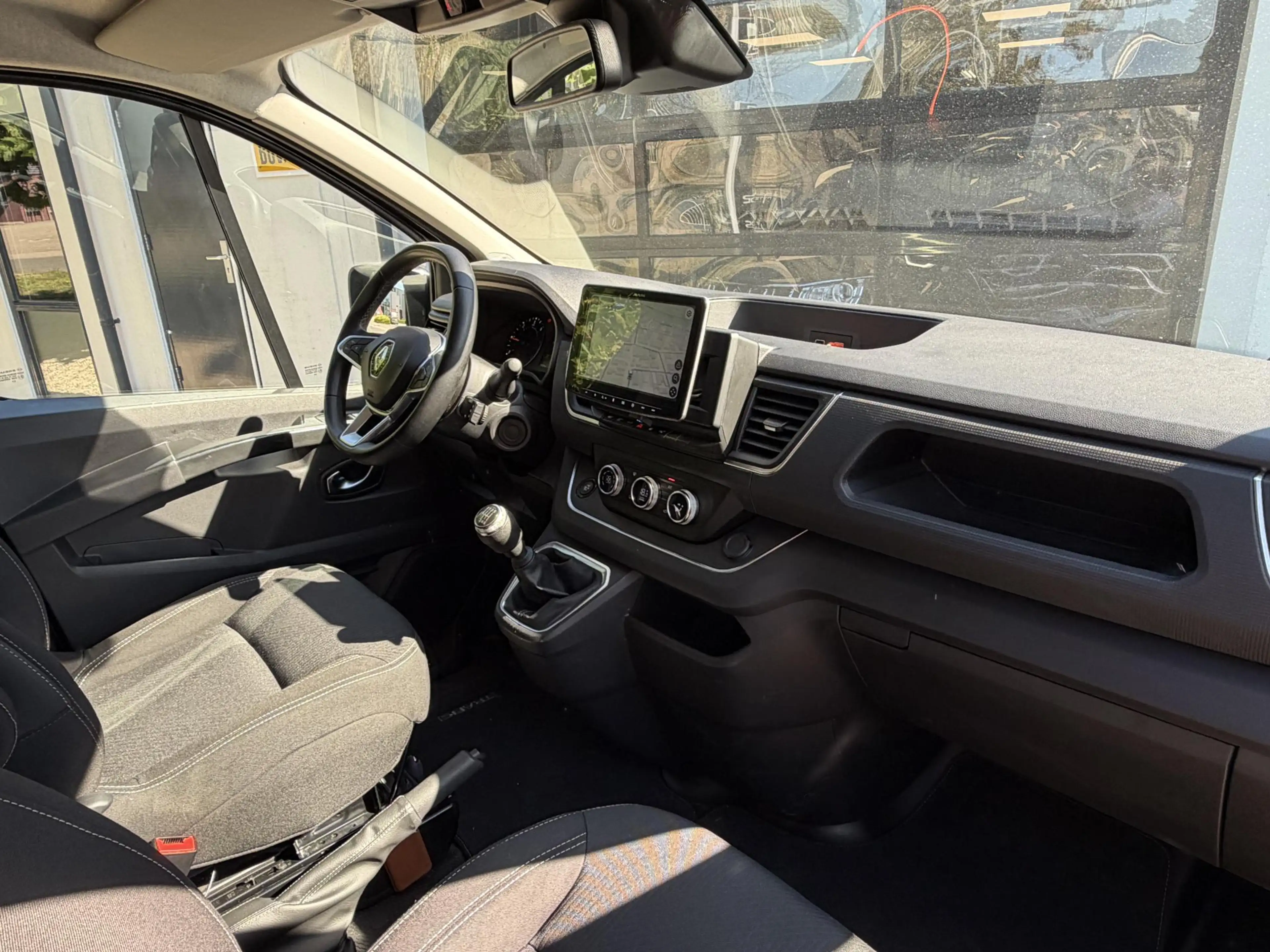 Renault Trafic 2.0 dCi 130 T29 L1H1 Luxe Keyless | Clima | Camera — photo 3